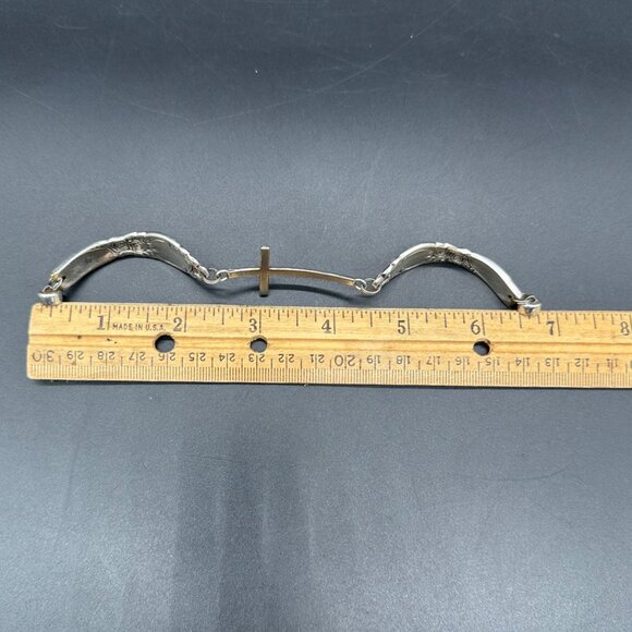 Vintage Spoon Bracelet Cross Charm Magnetic Clasp Silver Toned Smiths Retro - Picture 10 of 10